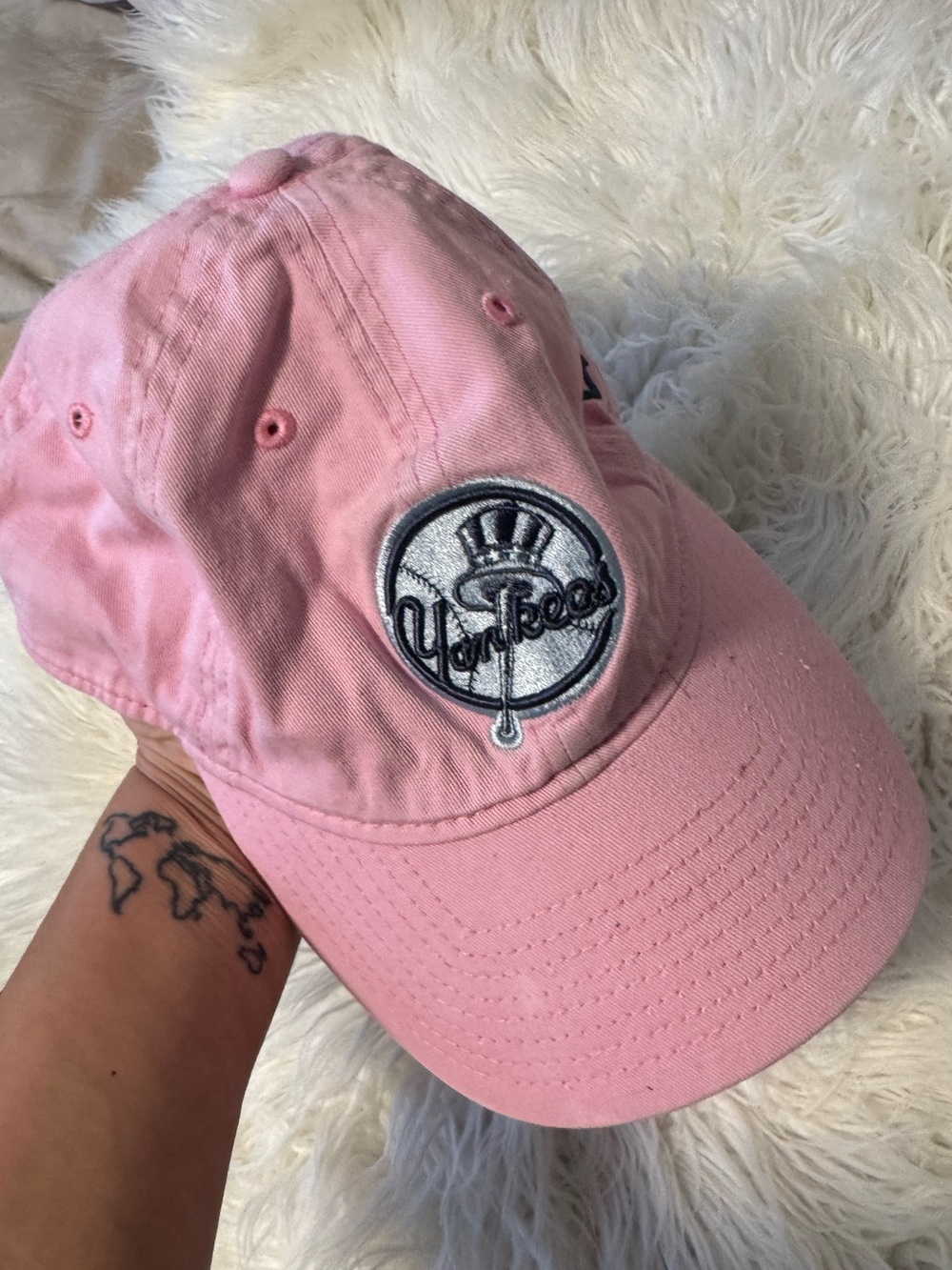 Pink New York Yankees Logo Baseball Cap